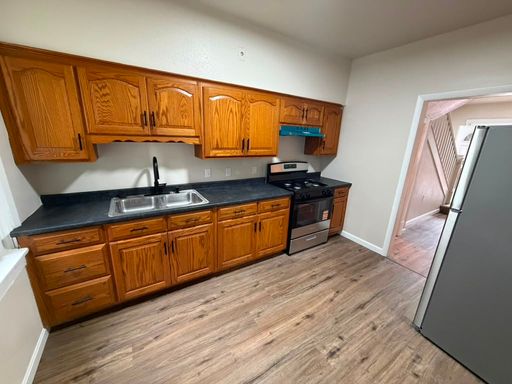 Listing photo thumbnail