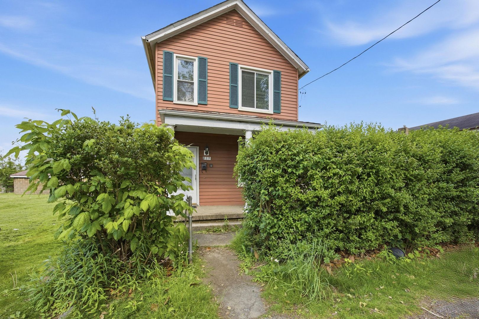 Duquesne House: 827 Hinnerman Street
