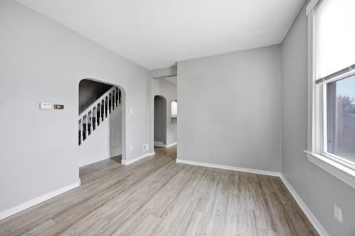 Listing photo thumbnail