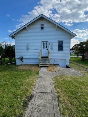 Listing photo thumbnail