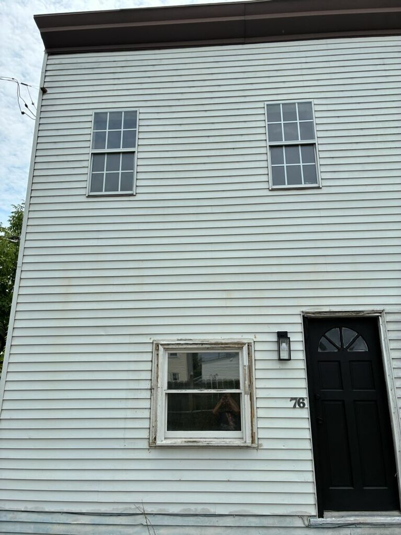Pittsburgh Apartment: 76-78 Cortina Way