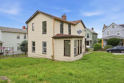 Listing photo thumbnail