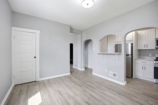 Listing photo thumbnail