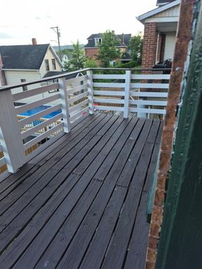 Listing photo thumbnail