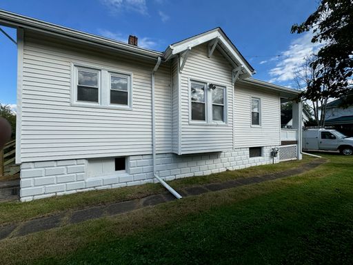 Listing photo thumbnail