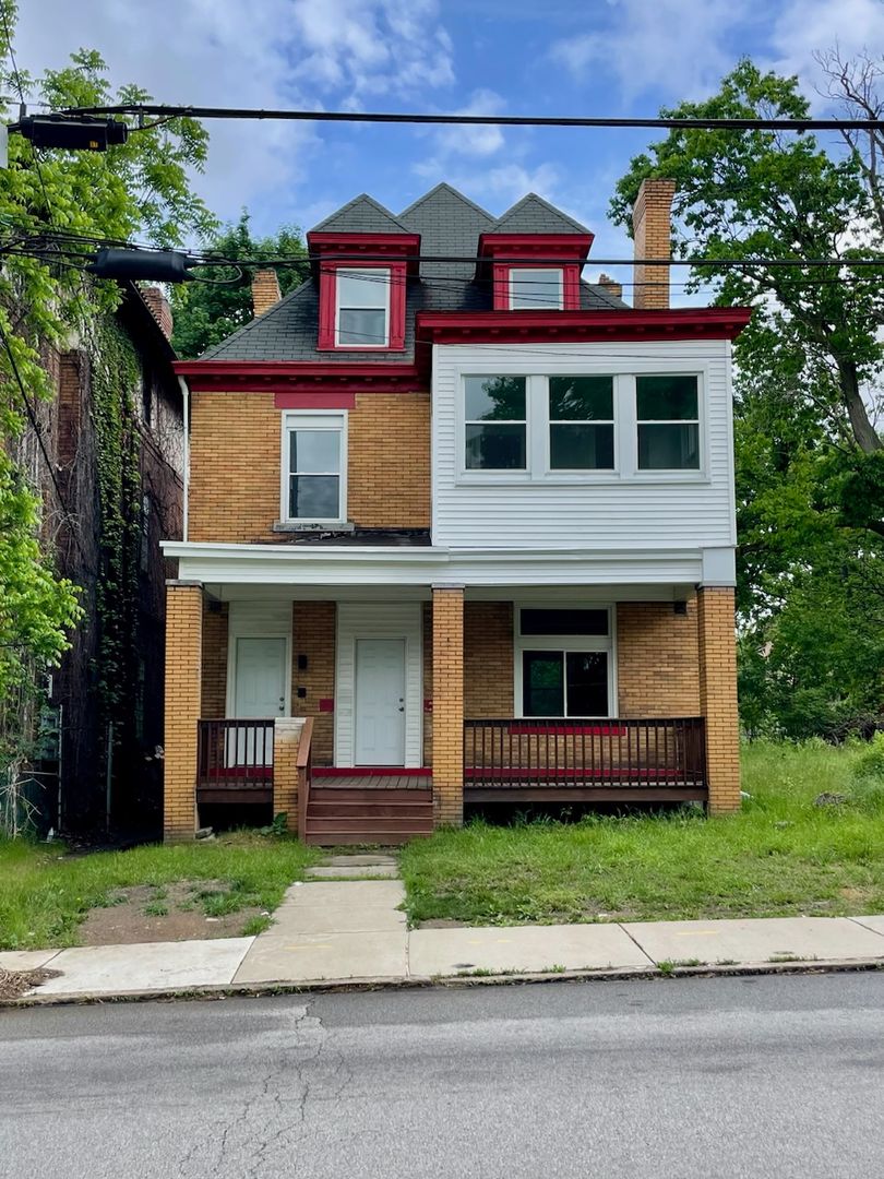 Wilkinsburg Apartment: 1107 South Ave