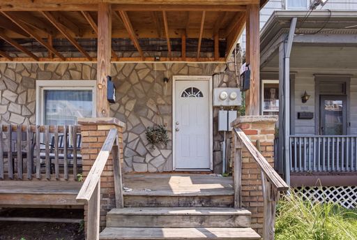 Listing photo thumbnail