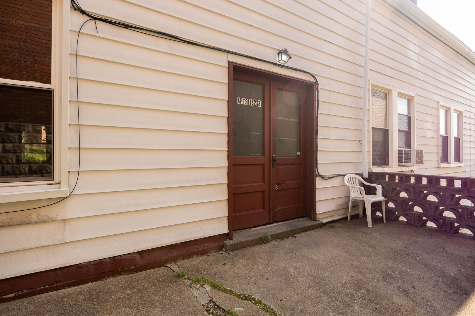 Pittsburgh Apartment: 2040 Brownsville Road