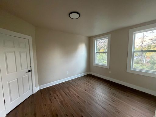 Listing photo thumbnail