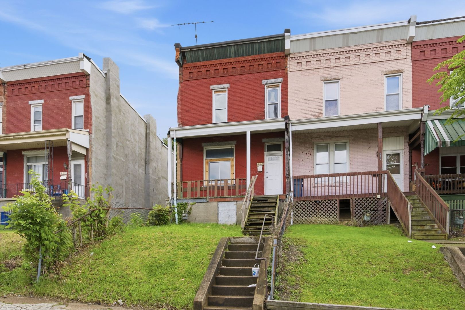 Pittsburgh House: 616 Lillian Street