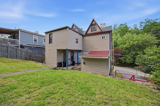 Listing photo thumbnail