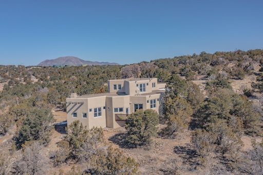 3 Bedroom, 3 Bathroom Home in Edgewood