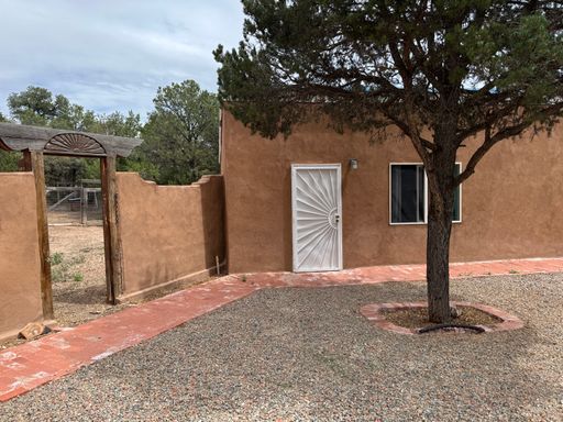 Studio Casita Available in Tijeras, NM – photo 1