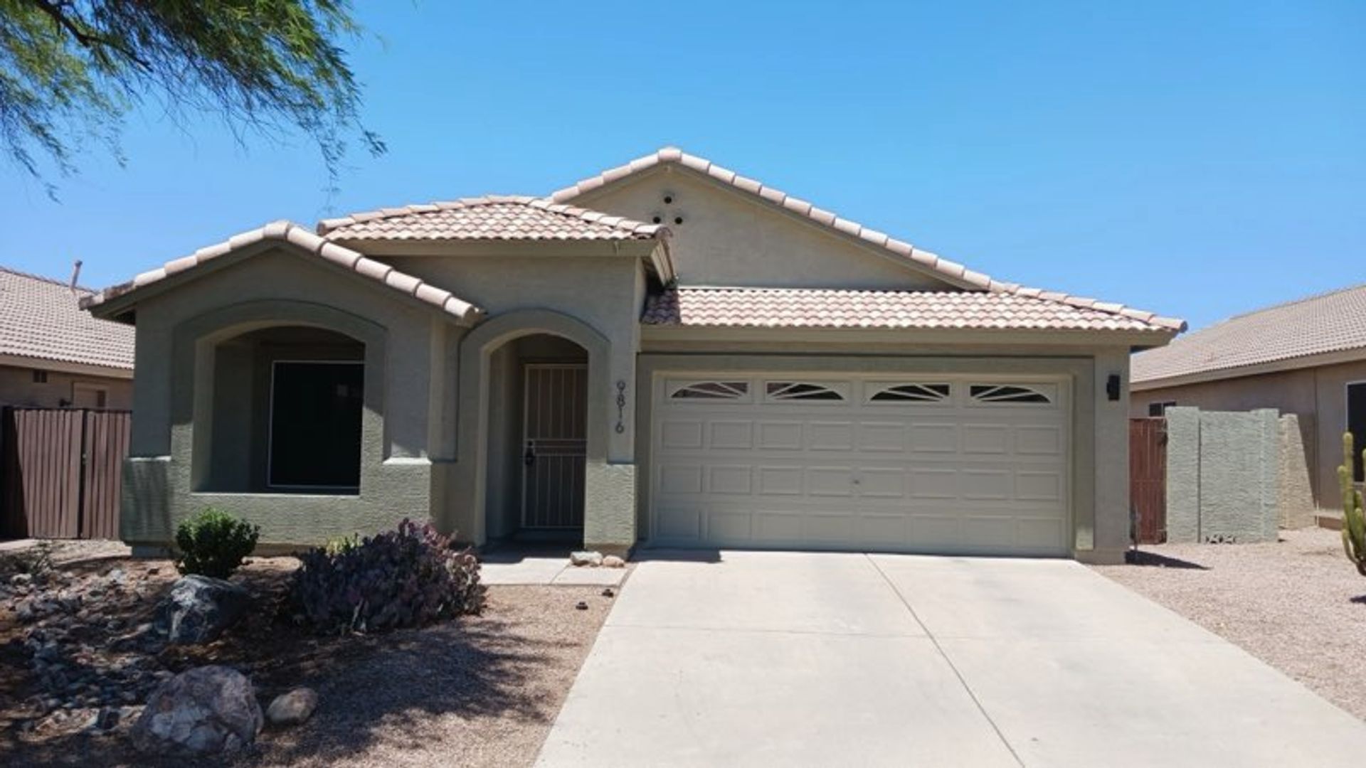 Mesa House: 9816 E Keats Ave