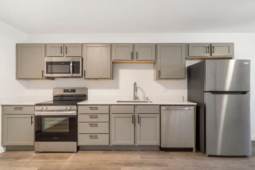 The Diamond - Two Bedroom Apartment Home – photo 1