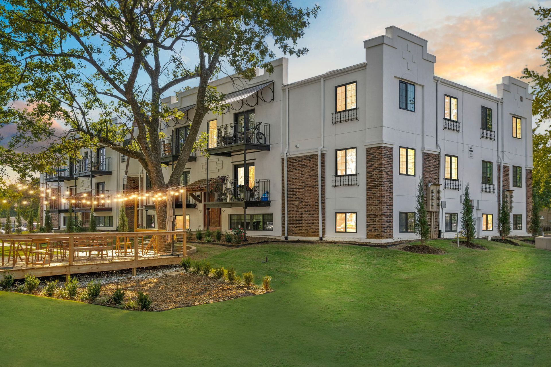 Fayetteville Apartment: 2000 N Garland Ave