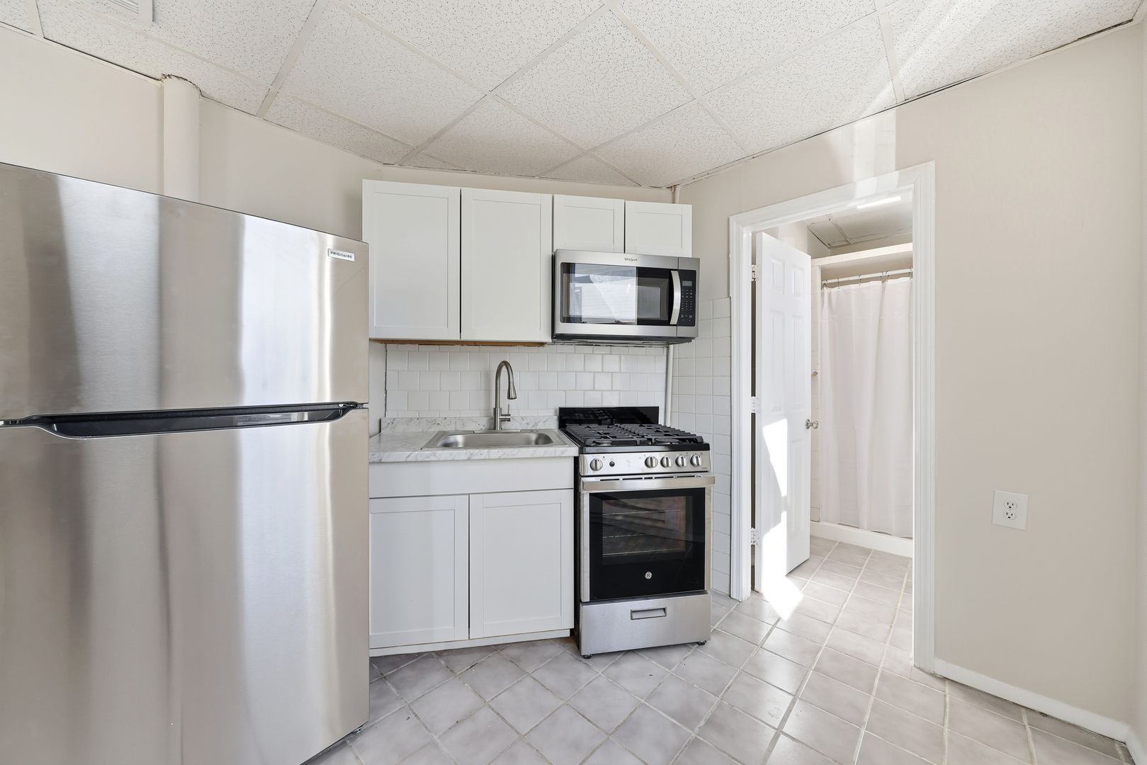 Somers Point Apartment: 805 W New York Ave