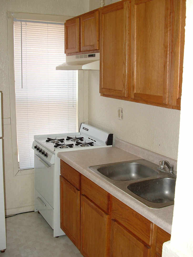 Minneapolis Apartment: 1912 3rd Ave So.