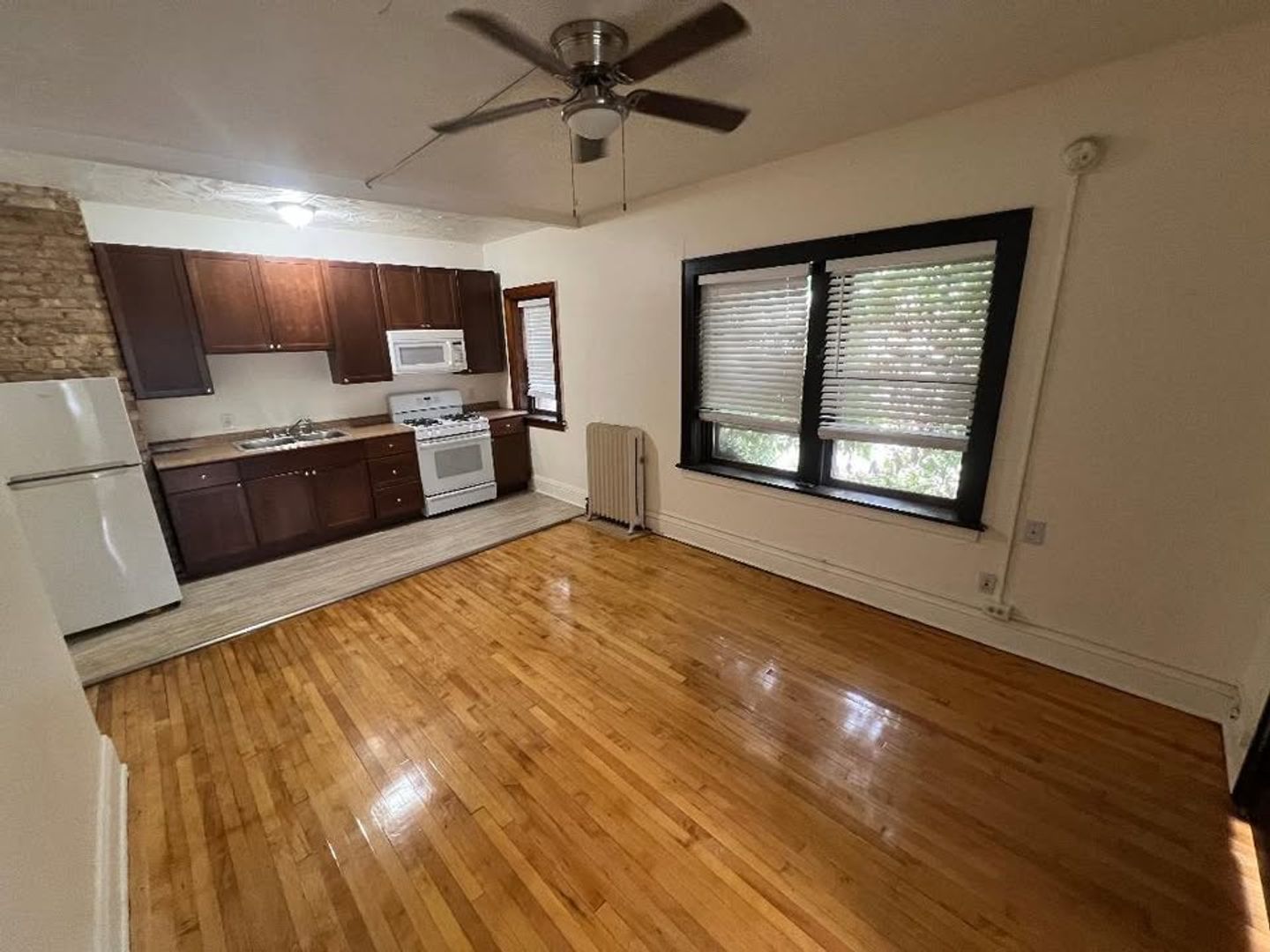 Minneapolis Apartment: 1905 Stevens Ave So.