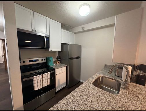 Student Hsg - One Block to Century College Private BR-240ft- Apply Now For Student Housing (Near Century College)