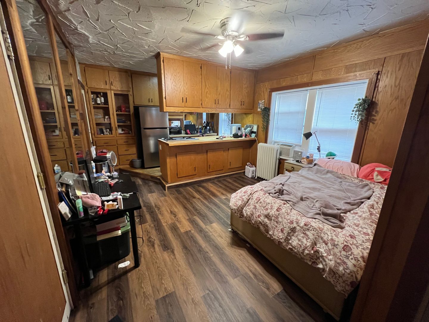 Minneapolis Apartment: 1905 Stevens Ave So.