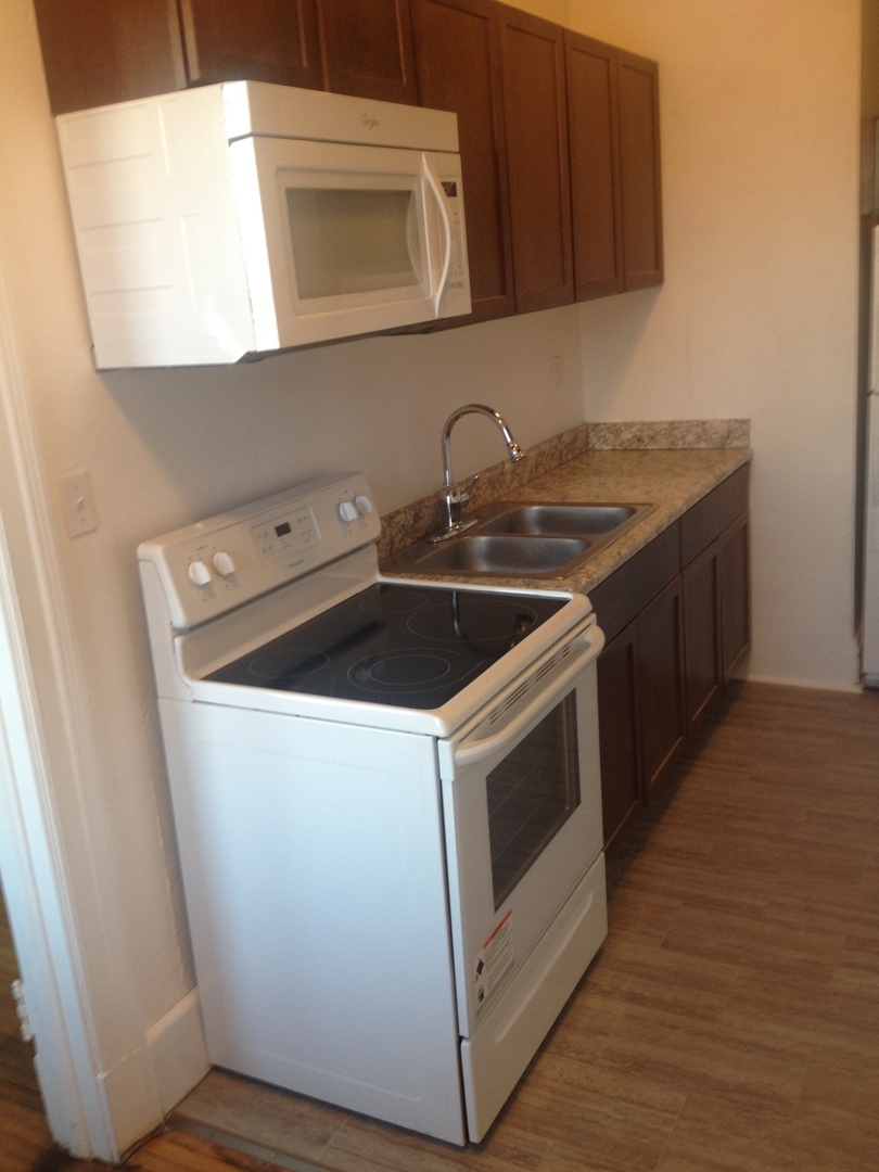 Duluth Apartment: 101 West 3rd Street #100