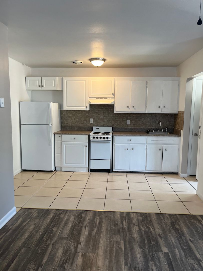 Painesville Apartment: 328 Marion Ave