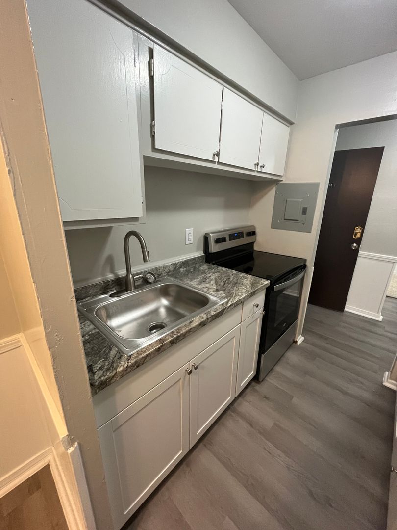 Painesville Apartment: 650 Hoyt