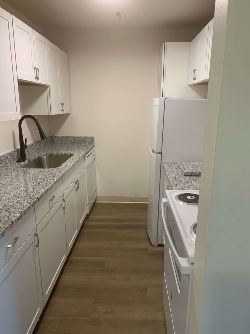 Westlake Apartment: 27243 Westown Blvd.
