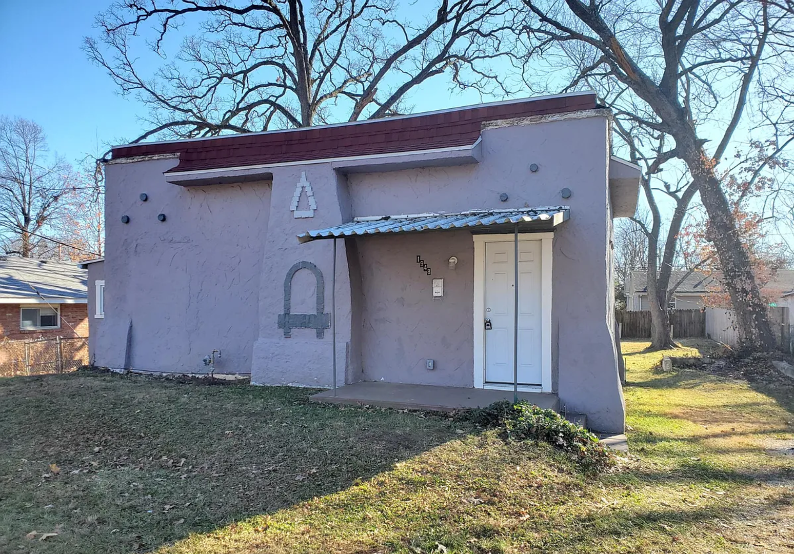 Springfield House: 1948 E Monroe Ter