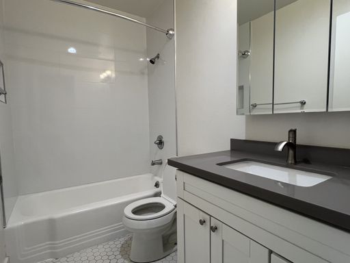 451 Lee Street - 207, Oakland, CA 94610