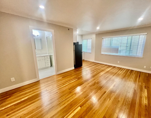 Renovated Studio Just off Lake Merritt – photo 1