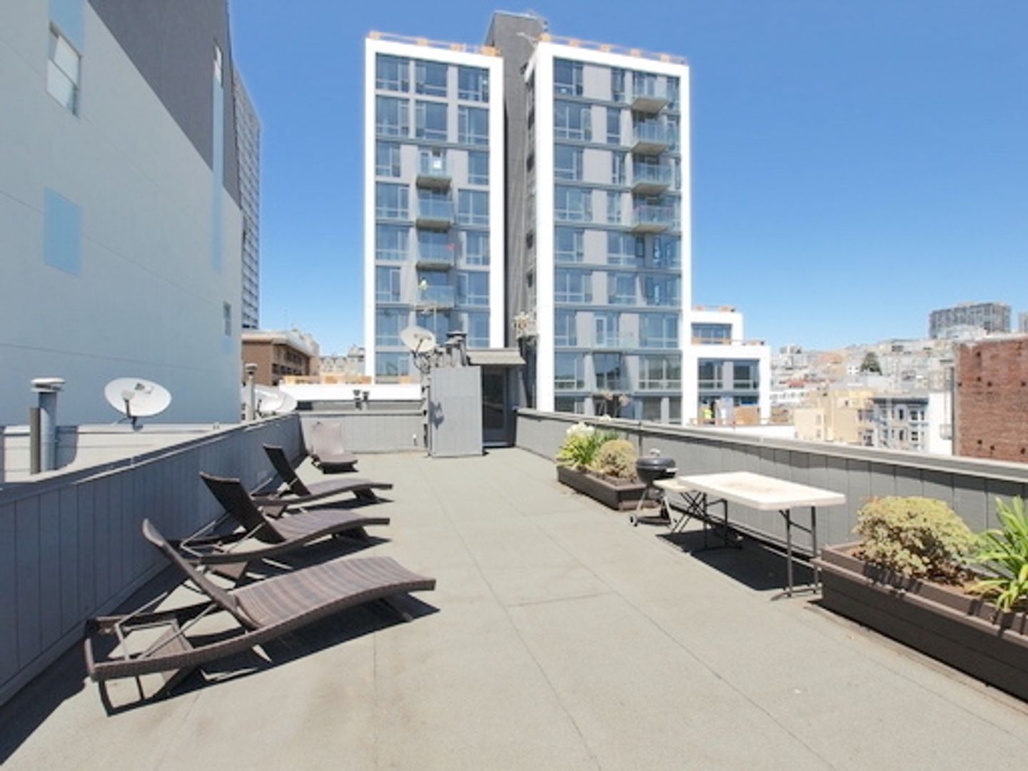 San Francisco Apartment: 1448-1450 Bush Street