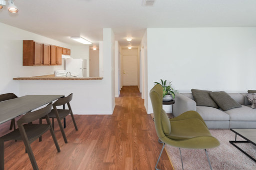 LAST MONTH FREE! Effective rent ~$1,480/mo on a 14-month lease. 924 SF with private patio — Plant City's most spacious 2BR. – photo 1