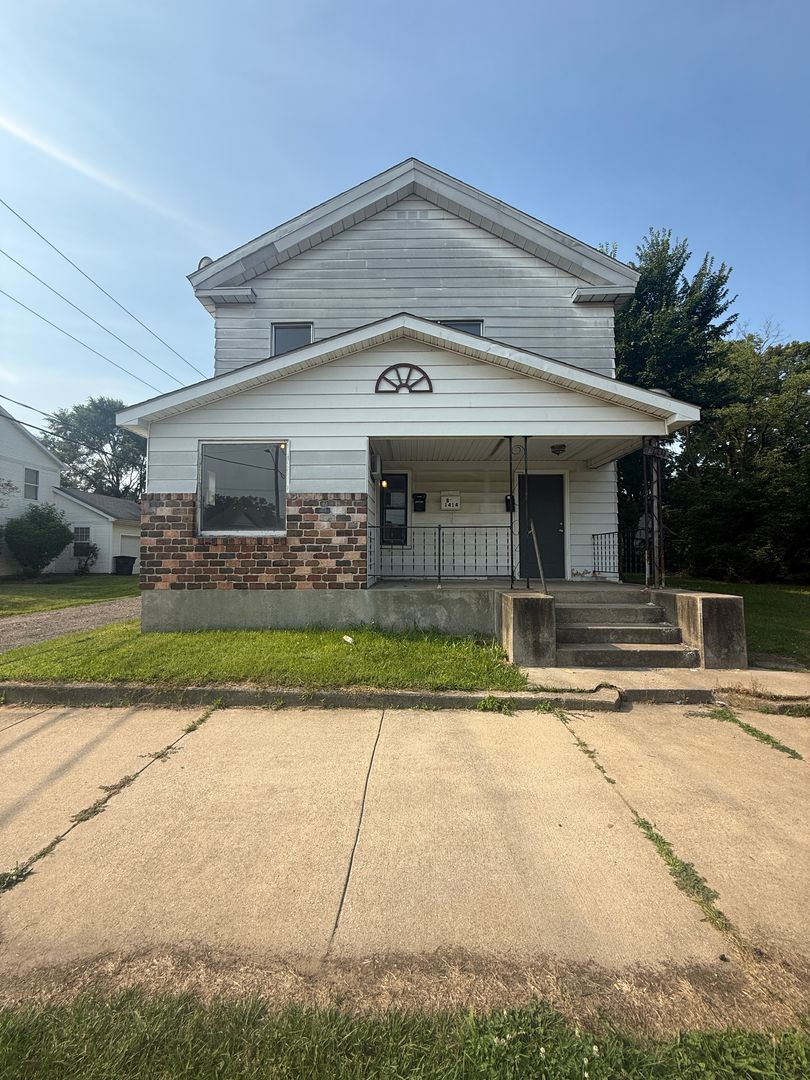 South Bend Apartment: 1414 W Washington St
