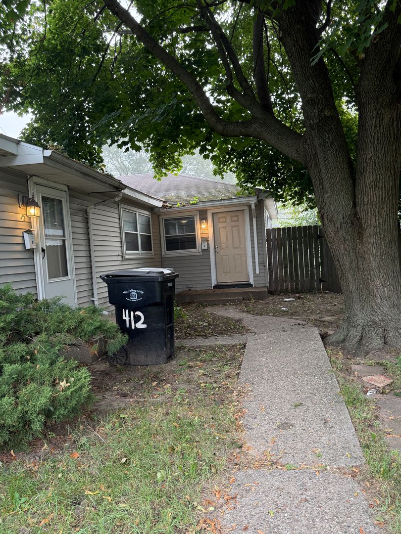 Cute 1 Bedroom 1 Bath Duplex