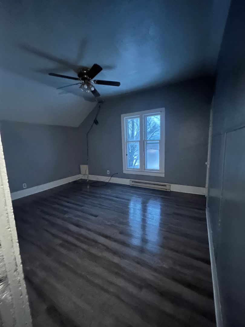 Elkhart Apartment: 611 West Marion Street