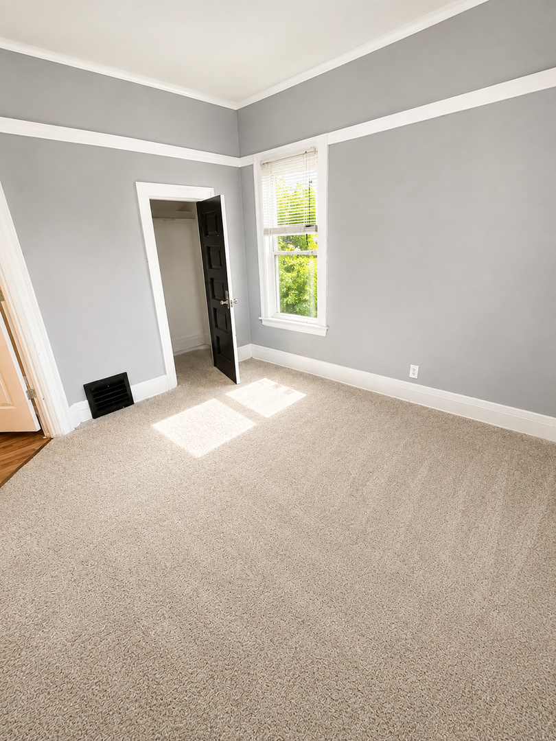 1131 East Fox Street 4 of 9