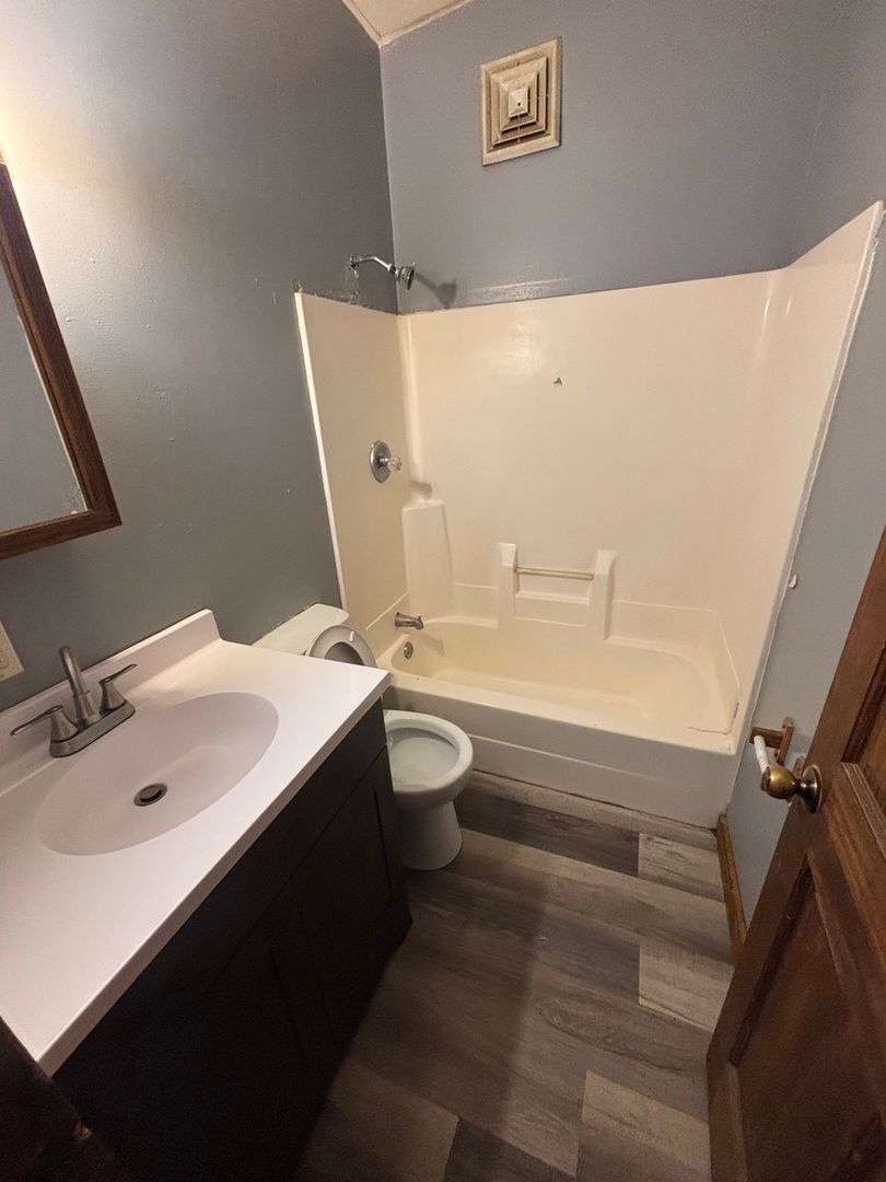 Elkhart Apartment: 327 Harrison St.