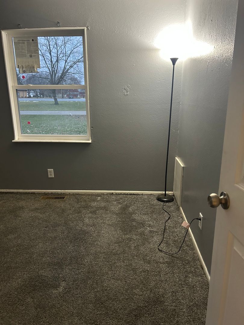 Elkhart House: 58075 Benham Avenue