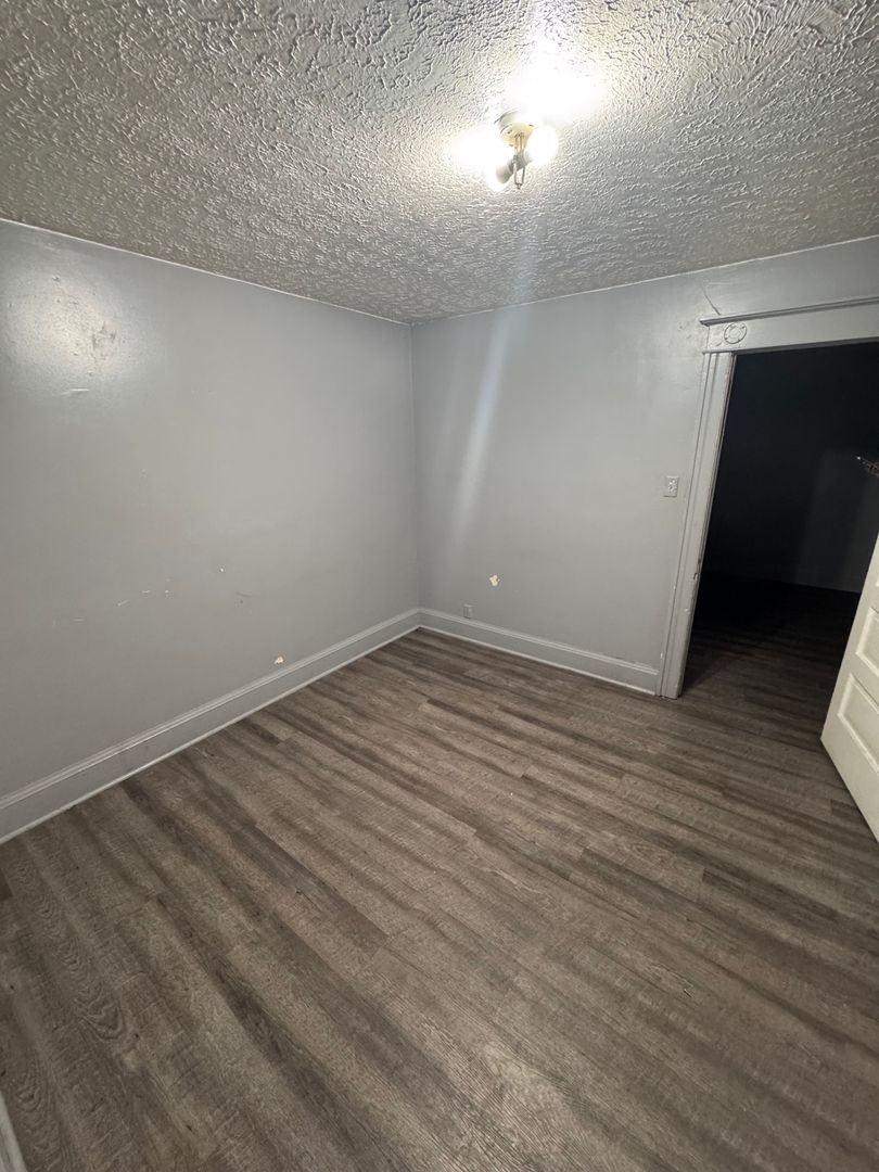 Elkhart Apartment: 415 North 2nd Street