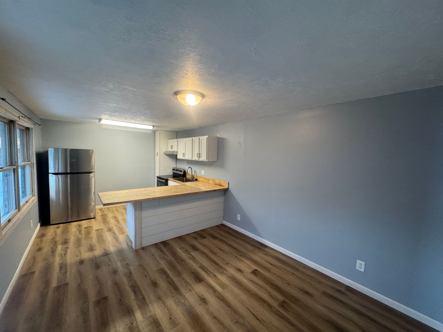 Leesburg Apartment: 212 W School St