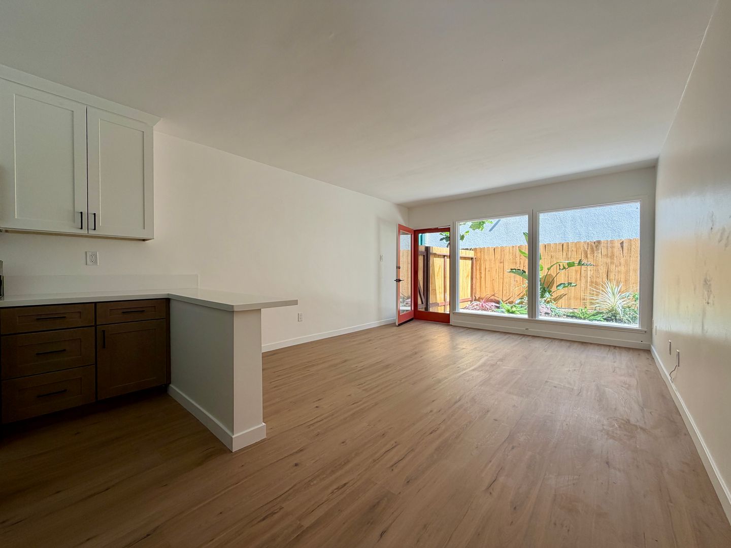 Los Angeles Apartment: 3741-3745 Jasmine Ave
