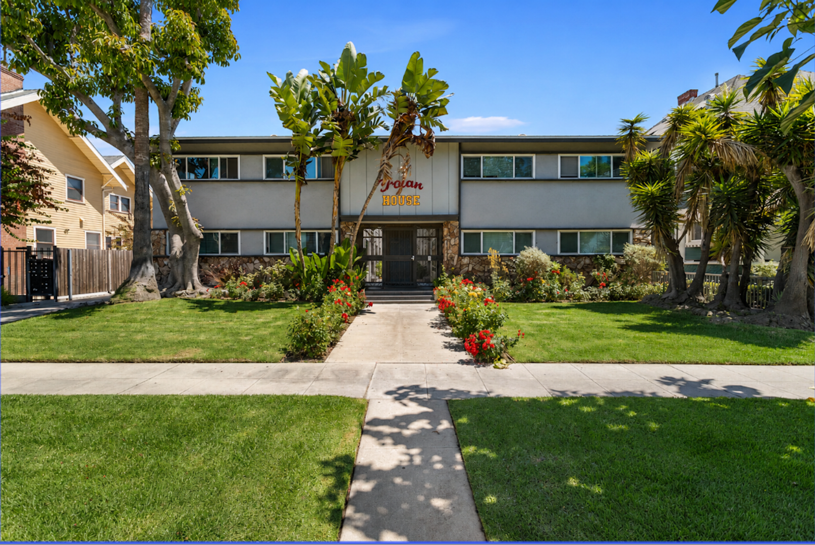 Los Angeles Apartment: 2728 Ellendale Place