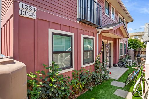 4 Bed | 4 Bath | 1165 Sq Ft – photo 1