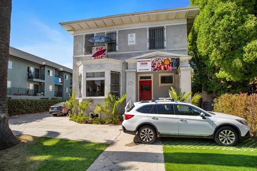 7 Bed | 3.5 Bath | 2649 Sqft – photo 1