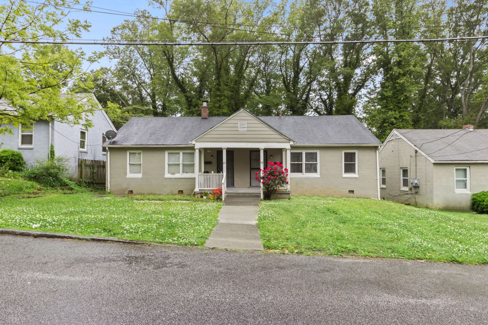 Atlanta House: 181 Holderness St SW