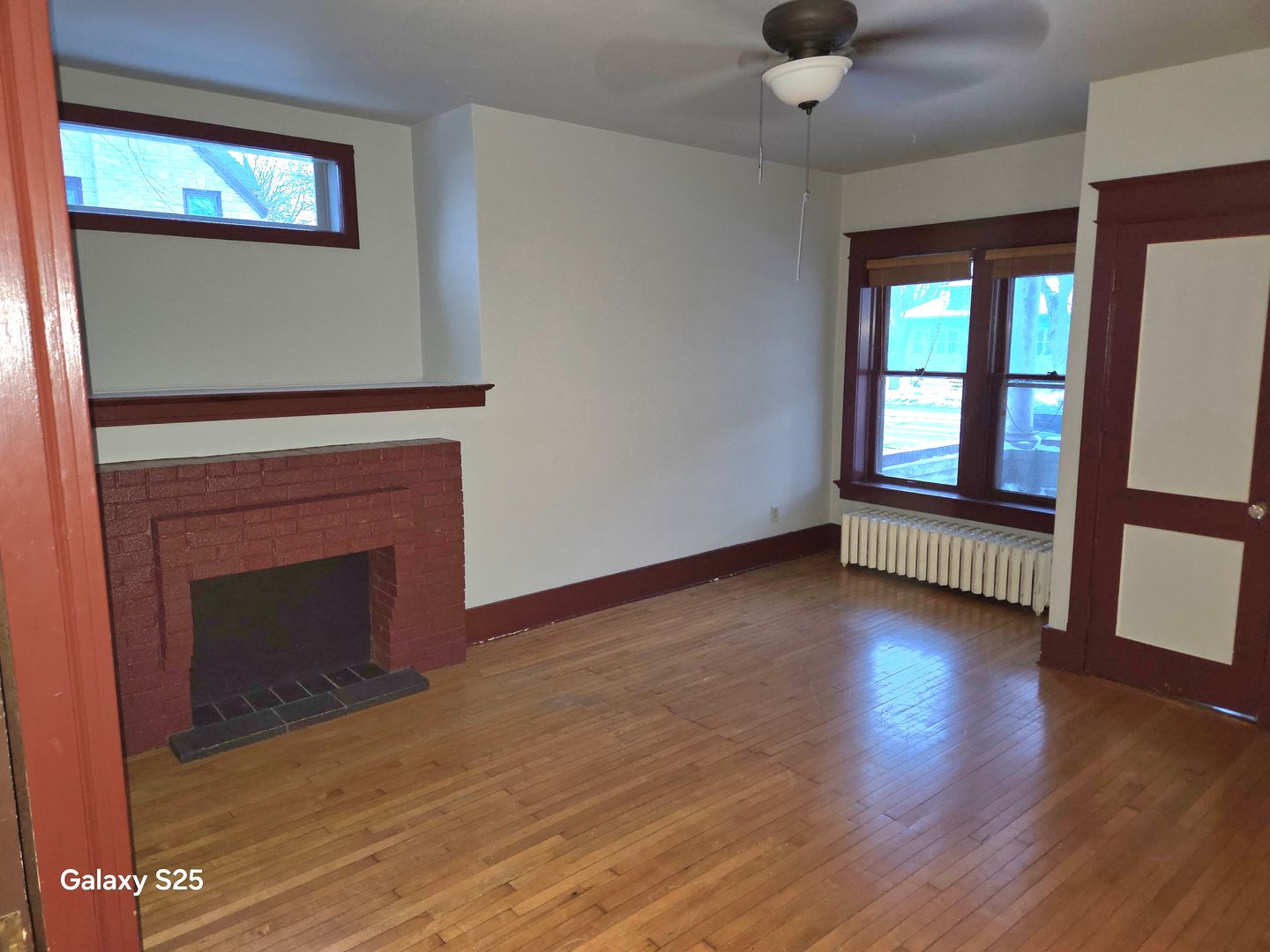 Green Bay Apartment: 303 N Ashland Ave