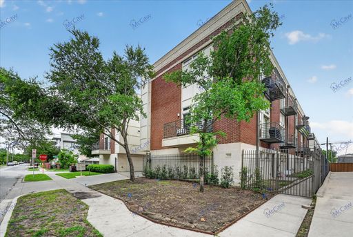 Beautiful Condo - Fabulous Dallas Location - NOW VACANT – photo 1