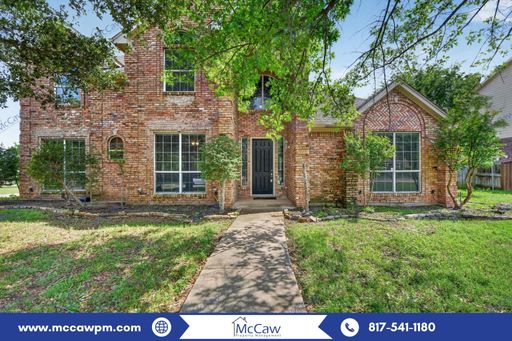 Luxury Living on Half Acre in Southlake - Walking Distance to Carroll High School-2nd Kitchen in Garage